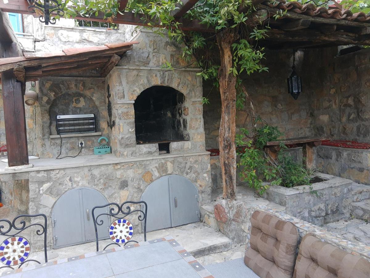 Sea-Side Old Stone Villa With A Private Garden Budva Exterior foto